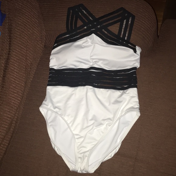 FLASH SALE Kenneth Cole Illusion swimsuit - Picture 5 of 10